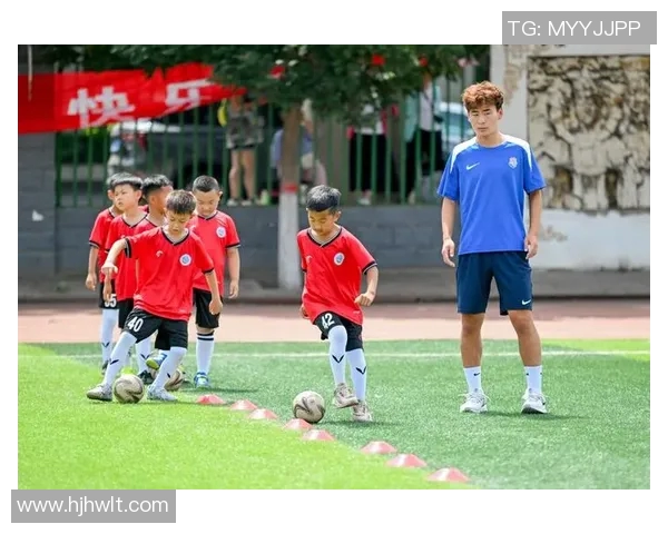 深圳宝踢足球明星引领青少年足球热潮助力城市体育发展新篇章